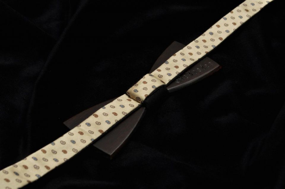 BeWooden - wooden bow tie Taurum handmade silk