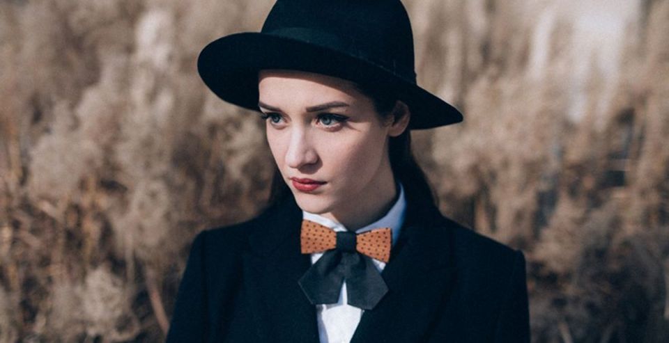 Wooden bow tie model Fora