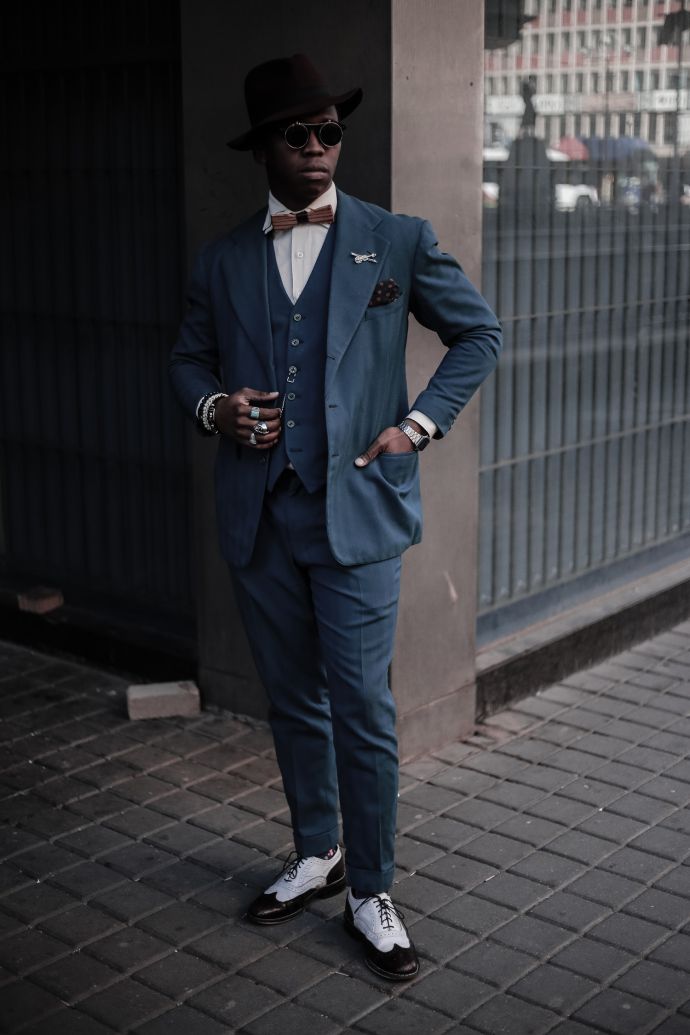 Tony Maake Dandy Gentleman wooden bow tie