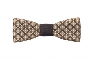 Stylish wooden bow tie for modern gentlemen | BeWooden