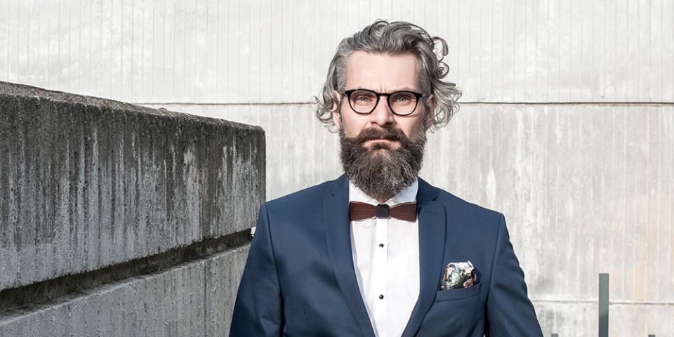 BeWooden - A man in a jacket with the wooden bow tie Choa