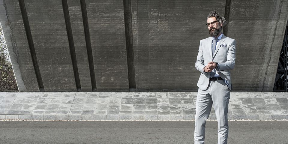BeWooden - Man in a gray jacket with Blue Dots pocket square