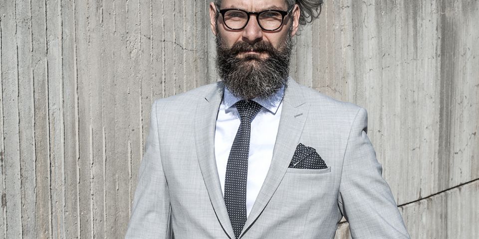  Man in a gray jacket with Coloo pocket square and Coloo Tie