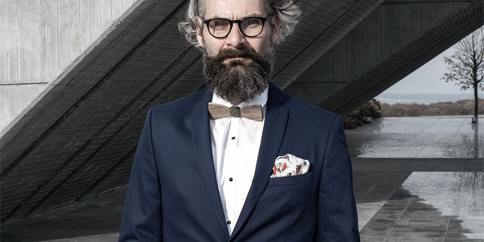 BeWooden - Man in a blue jacket with Hearts square and bow tie Lupus