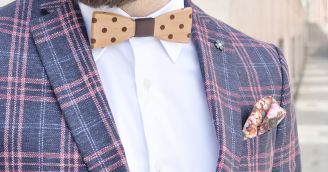 Functionality: Wooden bow tie, a playful accessory for a modern gentleman