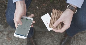 Functionality: Wooden wallet and cardholder for true gentlemen