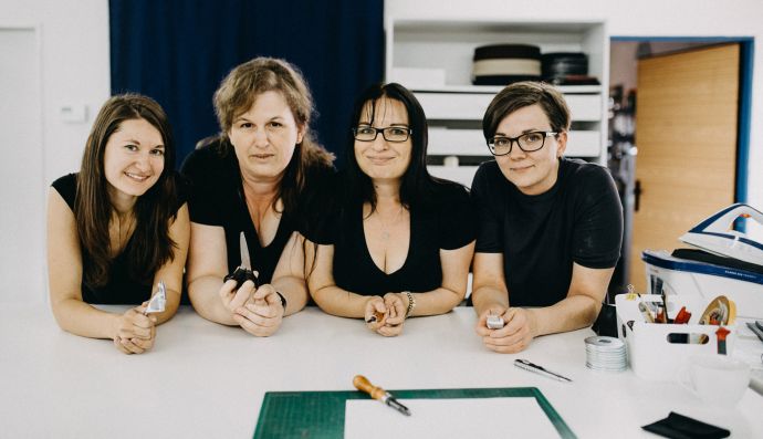 the seamstresses of BeWooden in the factory