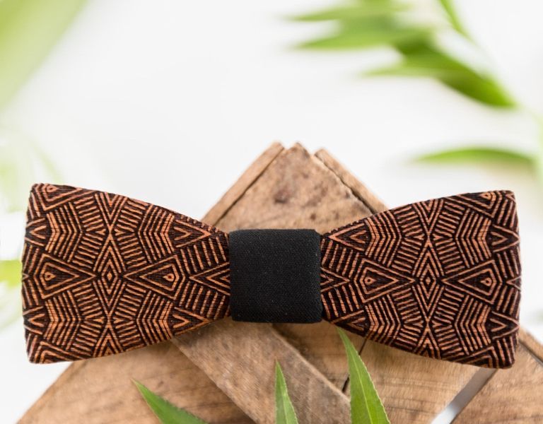 Wooden bow tie for the modern gentleman