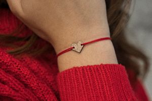 String bracelet Red Heart Wooden Bracelet