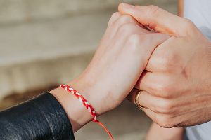 Knitted bracelet Austria in national colors