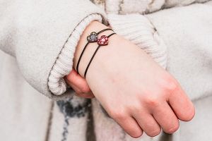 Wooden String Bracelet Red Folk Heart with dedication