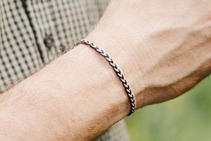 Knitted bracelet Black