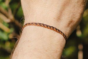 Knitted bracelet Brown
