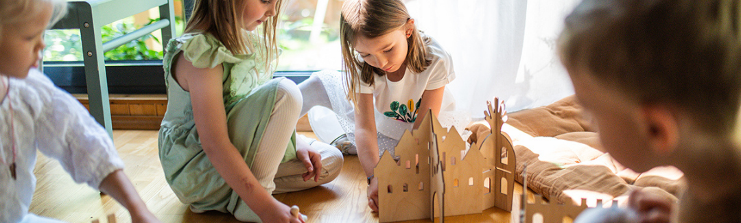 Dollhouses, Figurines